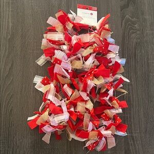 Festive Red and White Garland
